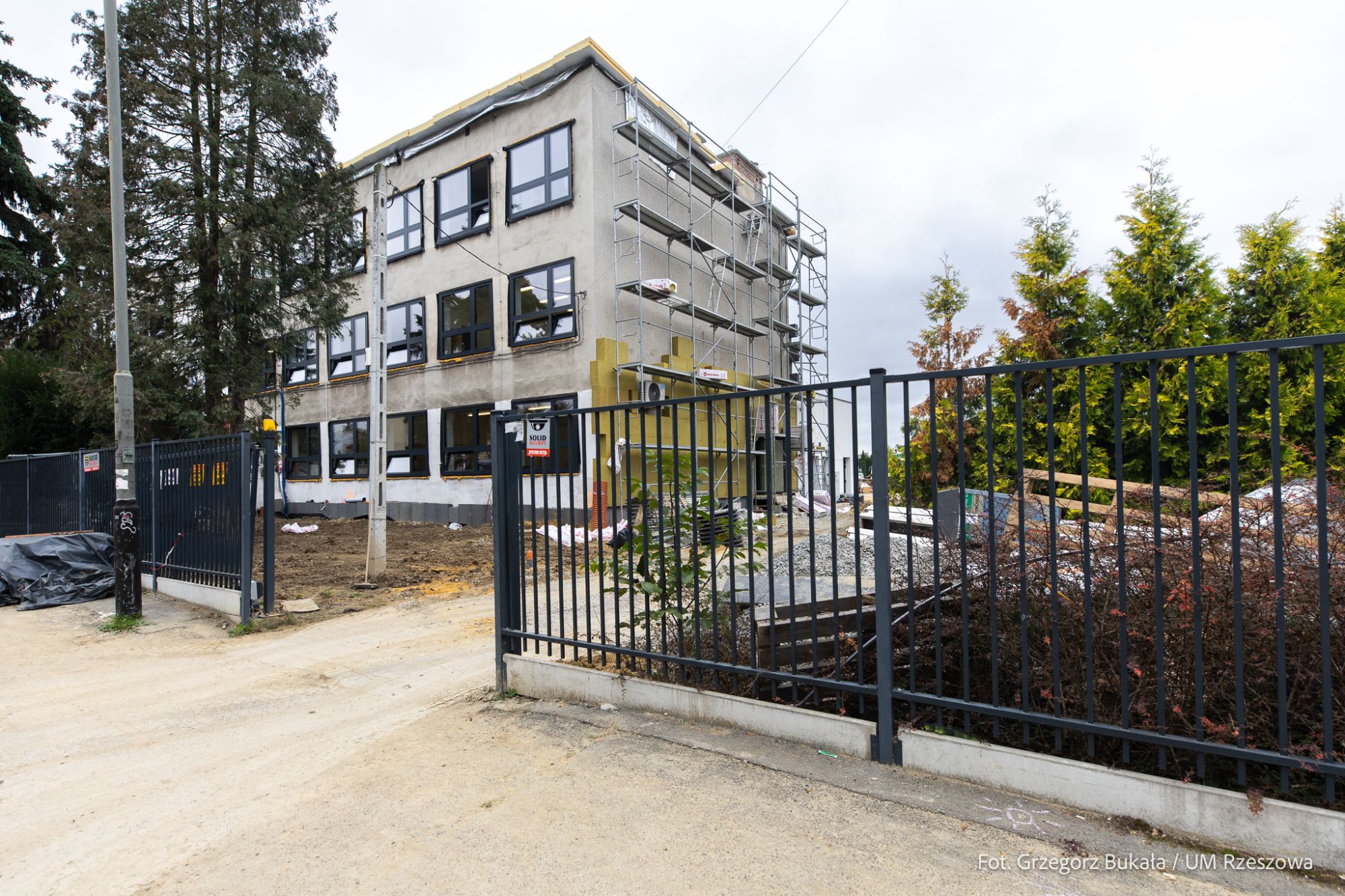 zdjęcie z terenu budowy rzeszowskiej szkoły Podstawowej nr 21 przy ul. Miodowej, fot. Grzegorz Bukała, Urząd Miasta Rzeszowa